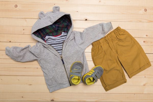 Sudadera con capucha y diseño de osito
